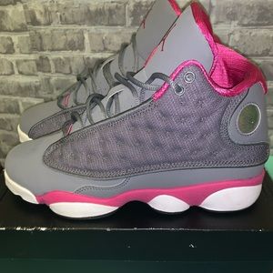 Air Jordan 13- Size 7Y (WOMENS SIZE 8.5)